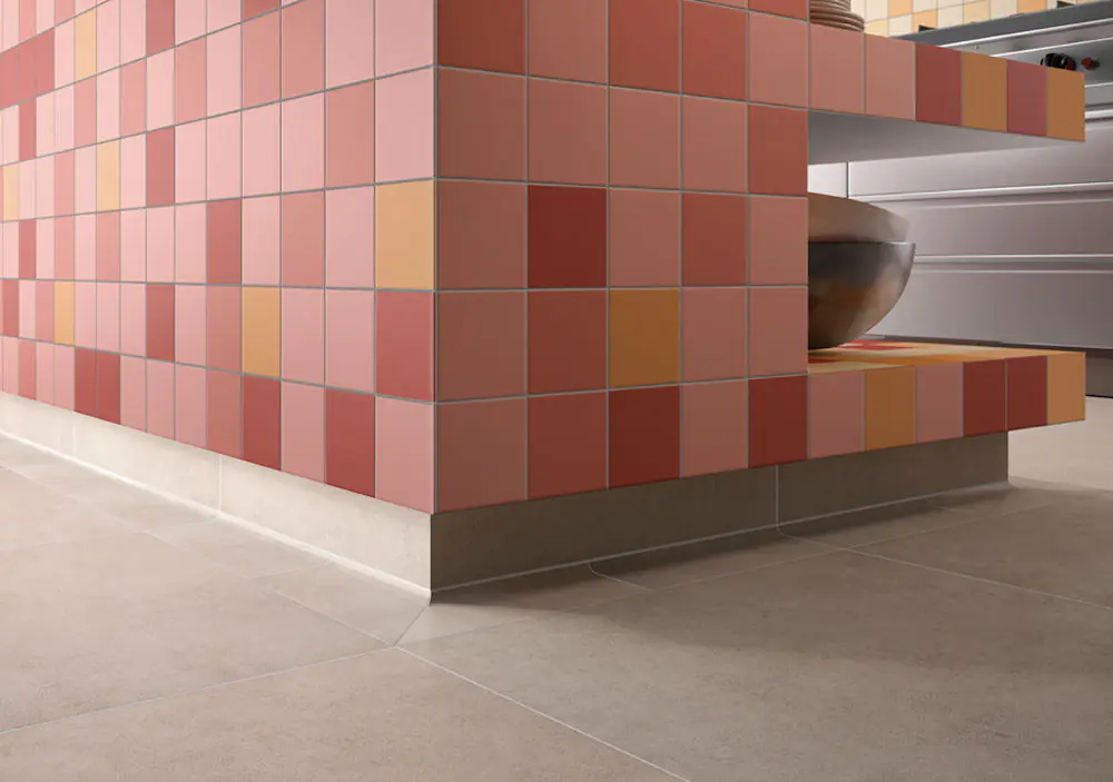 Hohlkehlsockel Villeroy & Boch 2493 ZM90 X-Plane anthrazit 10x30 cm I.Sorte