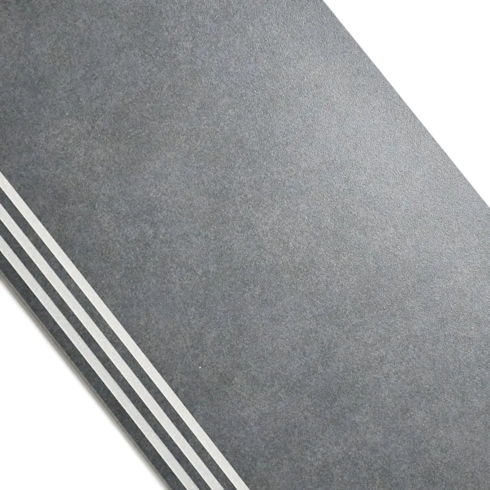 Treppenauftritt Villeroy & Boch 2358 ZM91 X-Plane schwarz 30x120 cm I.Sorte